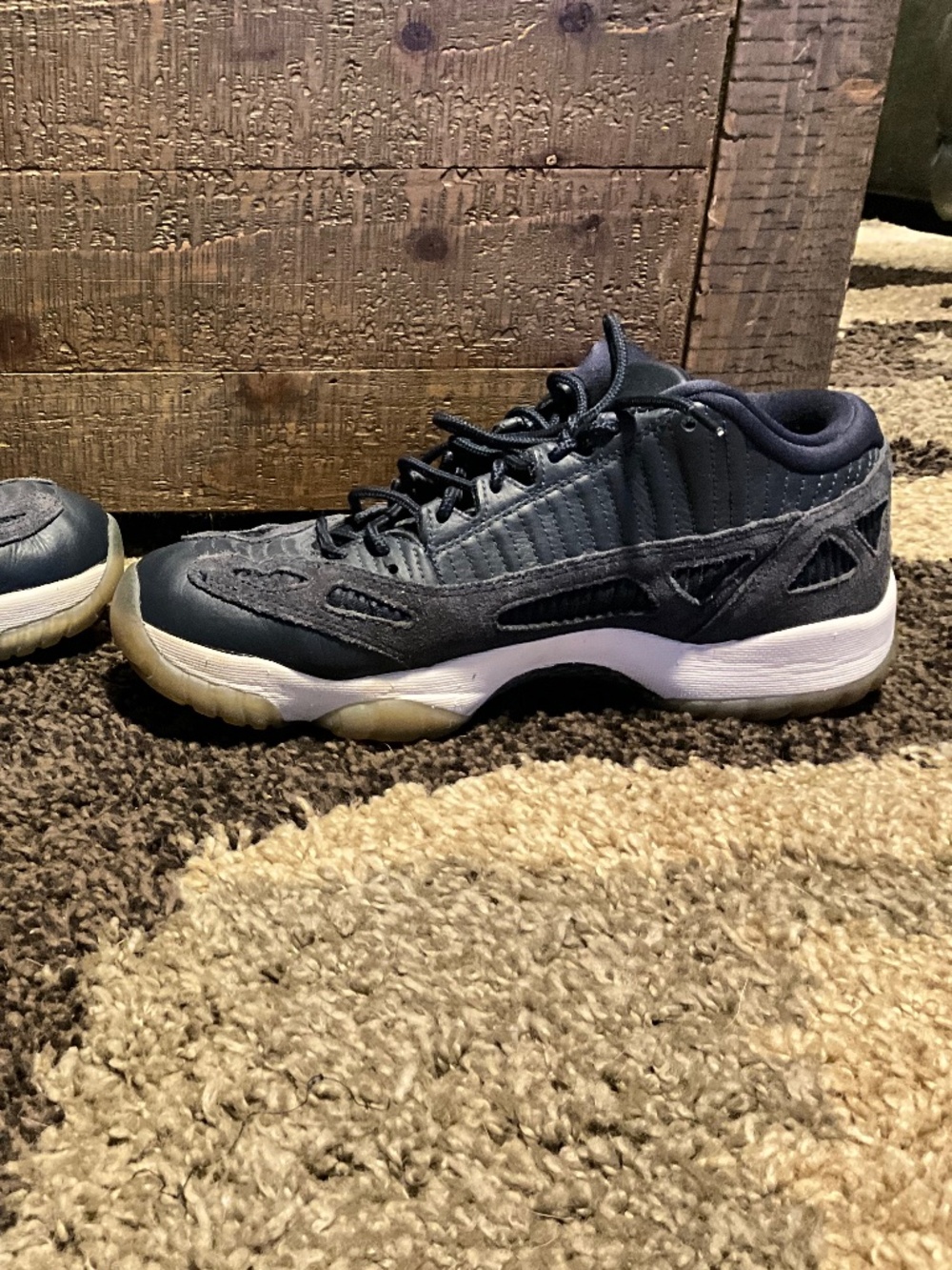 Jordan 11 Retro Low IE Obsidian